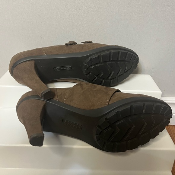NWOT Double Monk Strap Brown Suede Tahari High Heels!! - Picture 6 of 11